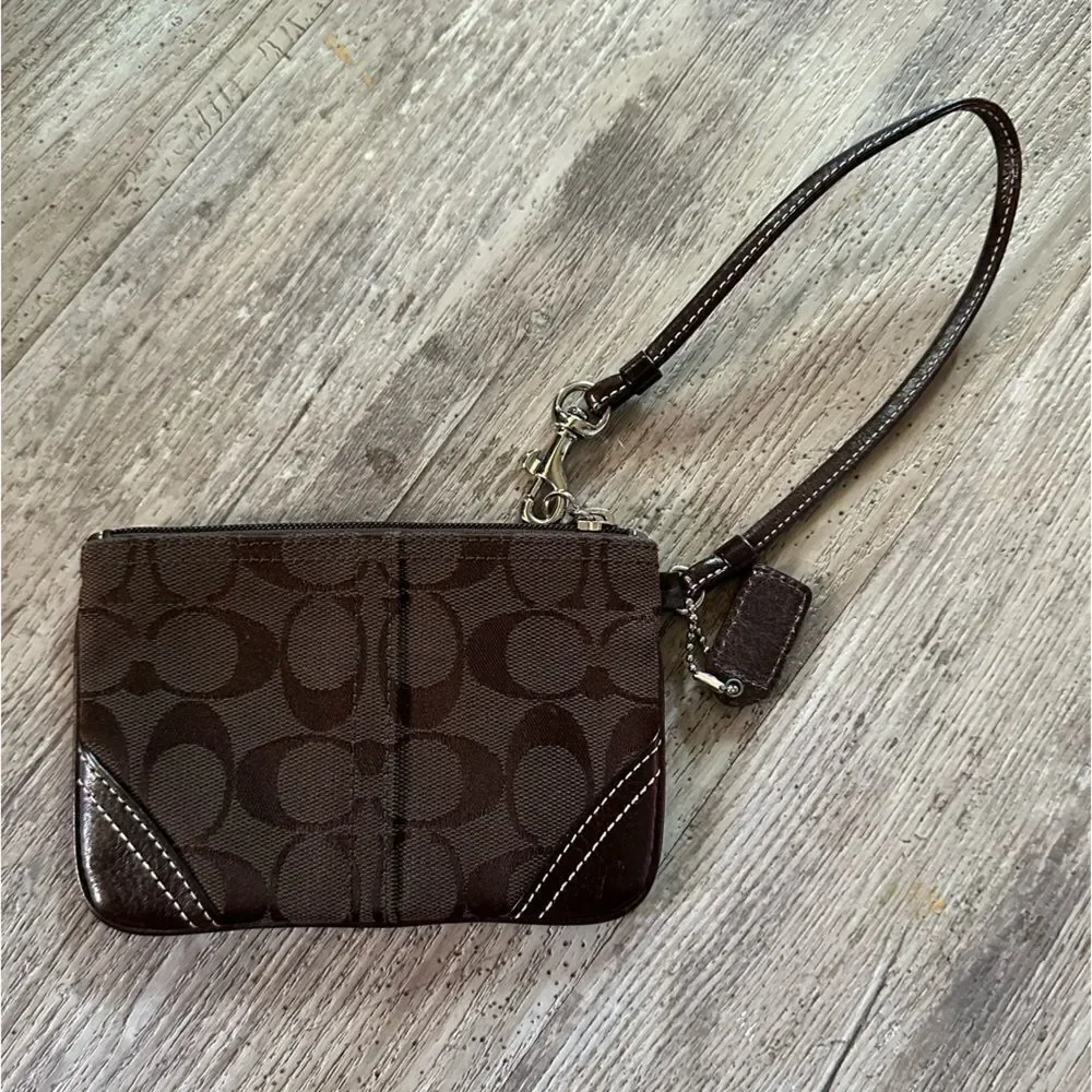 Coach brown classic leather wristlet